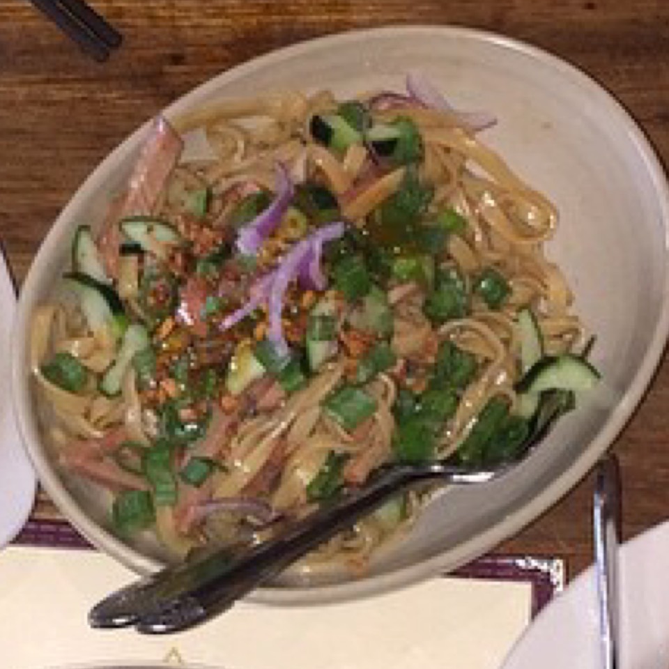 Superstar Vegetarian Noodles at Burma Superstar on #foodmento http://foodmento.com/place/497