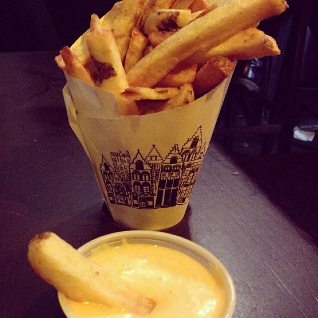 Belgian Fries With Sweet Mango Chutney Mayo from Pommes Frites on #foodmento http://foodmento.com/dish/11449