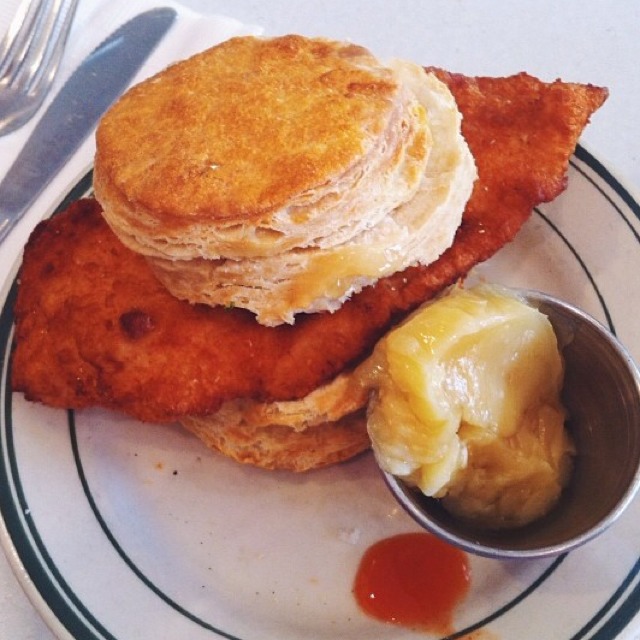 Chicken Biscuit - Breakfast​ at Pies 'n' Thighs on #foodmento http://foodmento.com/place/1295
