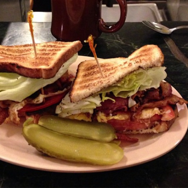Breakfast BLT Sandwich from Eisenberg's Sandwich Shop on #foodmento http://foodmento.com/dish/9221
