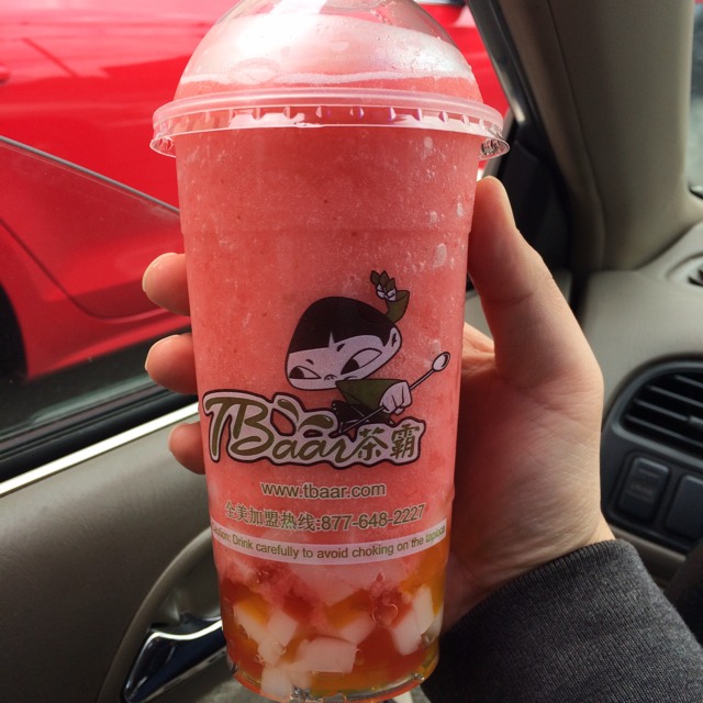 Strawberry Smoothie at Tbaar on #foodmento http://foodmento.com/place/2694