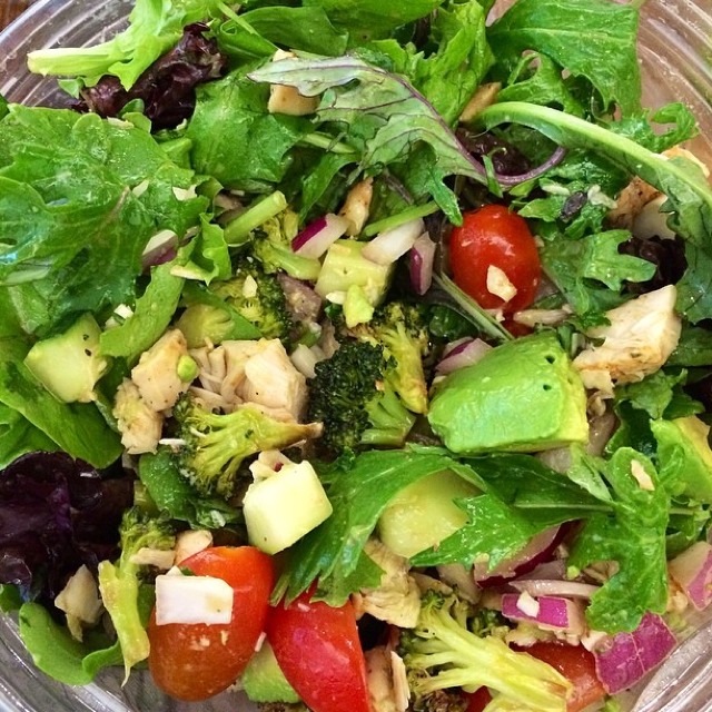 Guacamole Greens Salad from Sweetgreen on #foodmento http://foodmento.com/dish/11812