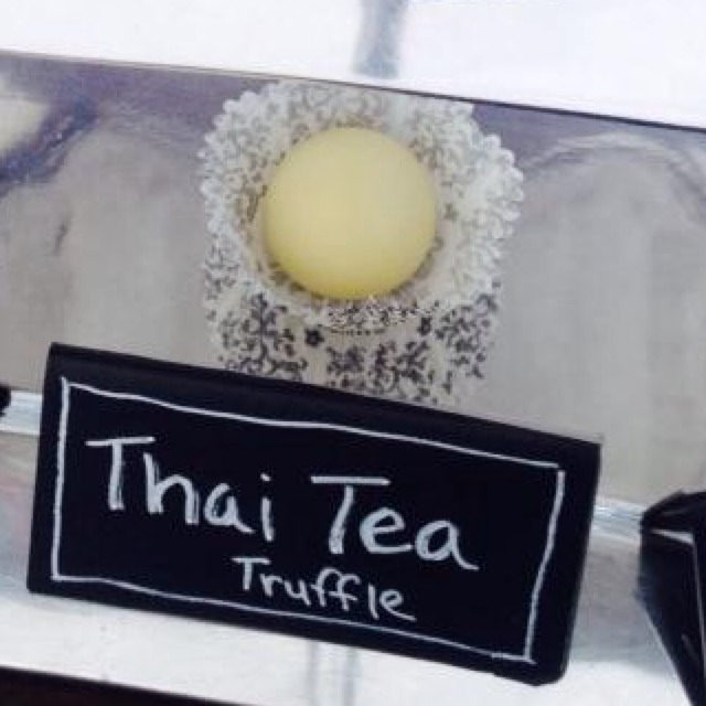 Thai Tea Truffle @ Lululosophy from Smorgasburg (CLOSED) on #foodmento http://foodmento.com/dish/11851