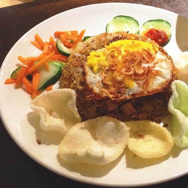 Nasi Goreng (Indonesian Fried Rice) from Kopi Kopi NYC on #foodmento http://foodmento.com/dish/11948