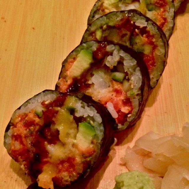 Black Dynamite Roll (Spicy Tuna, Shrimp Tempura...) at Momoya on #foodmento http://foodmento.com/place/3017