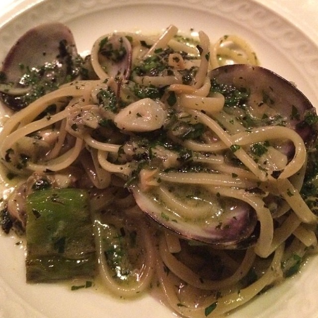 Linguini Vongole - Macaroni at Carbone on #foodmento http://foodmento.com/place/3022