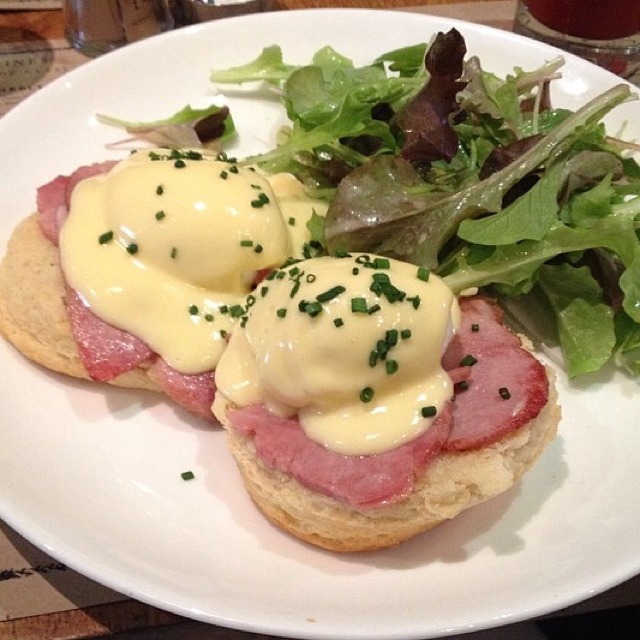 Biscuit Benedict - Brunch​ at Colonie on #foodmento http://foodmento.com/place/3153