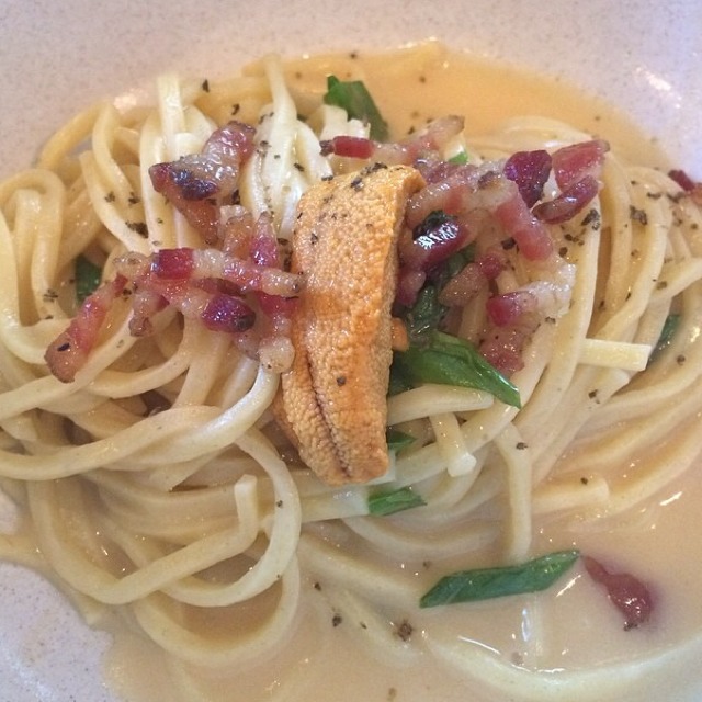 Duck Egg Uni Spaghetti at Charlie Bird on #foodmento http://foodmento.com/place/3159