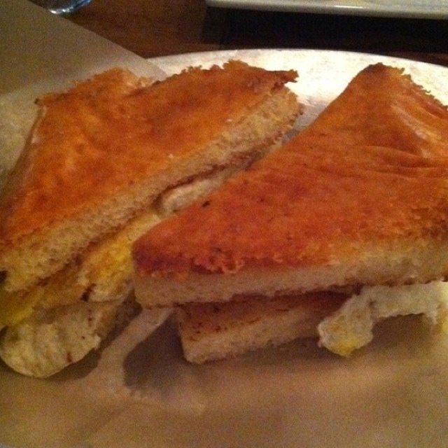 Egg & Cheese Sandwich at The Queens Kickshaw on #foodmento http://foodmento.com/place/3172