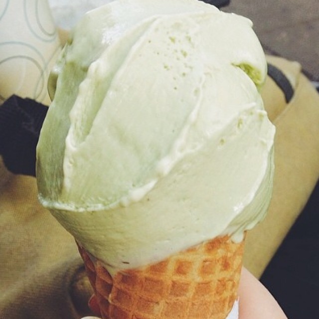 Avocado Ice Cream from Sundaes and Cones on #foodmento http://foodmento.com/dish/12909