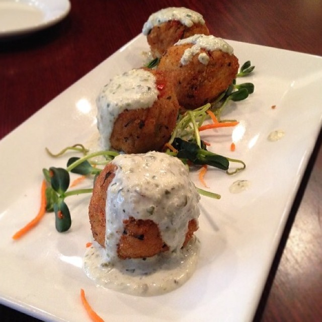 Cape Cod Cakes (Hiziki Seaweed, Tofu) at Blossom Restaurant (CLOSED) on #foodmento http://foodmento.com/place/3188