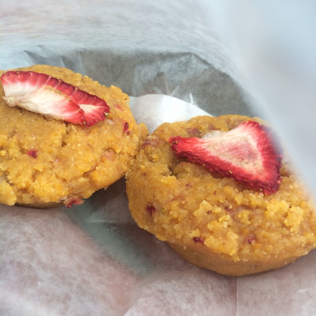 Strawberry Cornbread Muffin from Pure Food and Wine on #foodmento http://foodmento.com/dish/13251