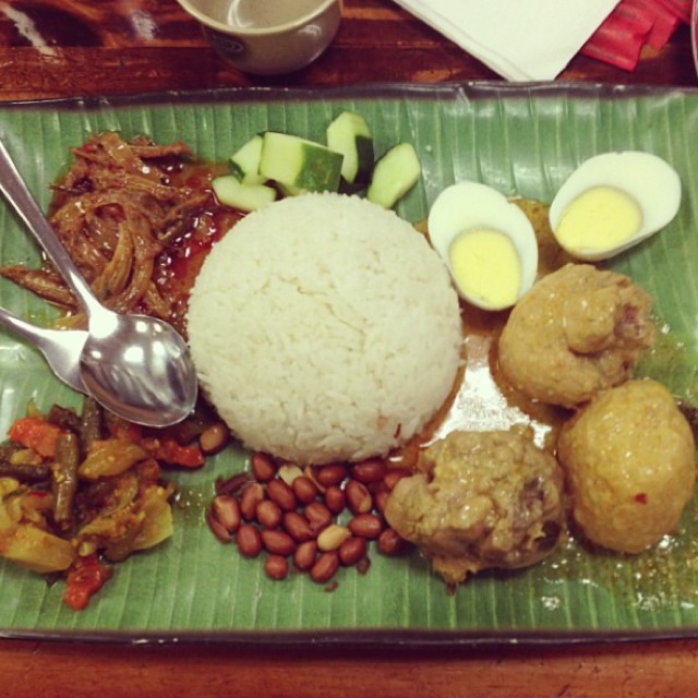 Nasi Lemak from Taste Good Malaysian Cuisine 好味 on #foodmento http://foodmento.com/dish/10424