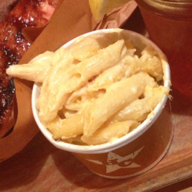 Longhorn Cheddar Mac & Cheese from Hill Country Barbecue Market on #foodmento http://foodmento.com/dish/3478