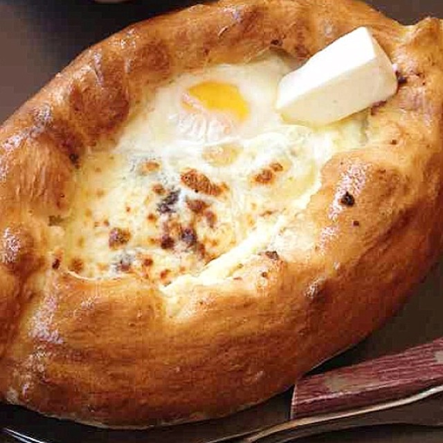 Adjaruli Khachapuri (Flatbread Stuffed with Cheese and a Cracked Egg) at Oda House (CLOSED) on #foodmento http://foodmento.com/place/4333