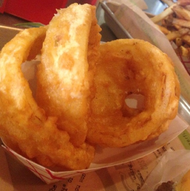 Onion Rings at BURGERFI on #foodmento http://foodmento.com/place/4341