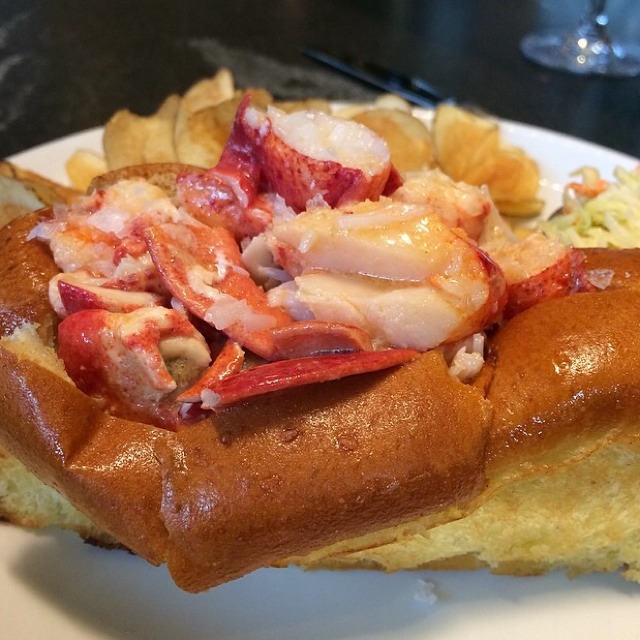 Warm Buttered Lobster Roll - On Bread‏ at Row 34 on #foodmento http://foodmento.com/place/4587