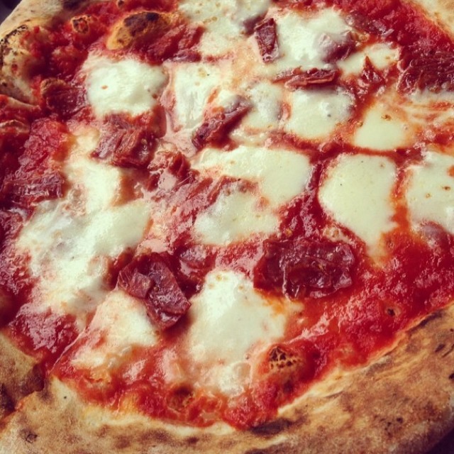 Diavola - Pizze‎ at San Matteo Pizza Espresso Bar on #foodmento http://foodmento.com/place/4757
