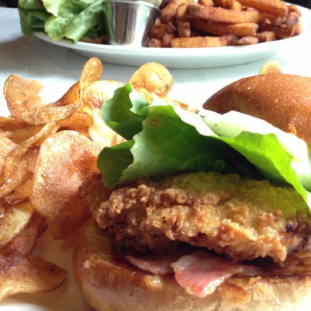 Fried Chicken Sandwich at Diner on #foodmento http://foodmento.com/place/841