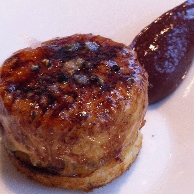 Foie Gras Brûlée (Dried Sour Cherries, Candied Pistachios, and White Port Gelee) from Jean-Georges on #foodmento http://foodmento.com/dish/3513