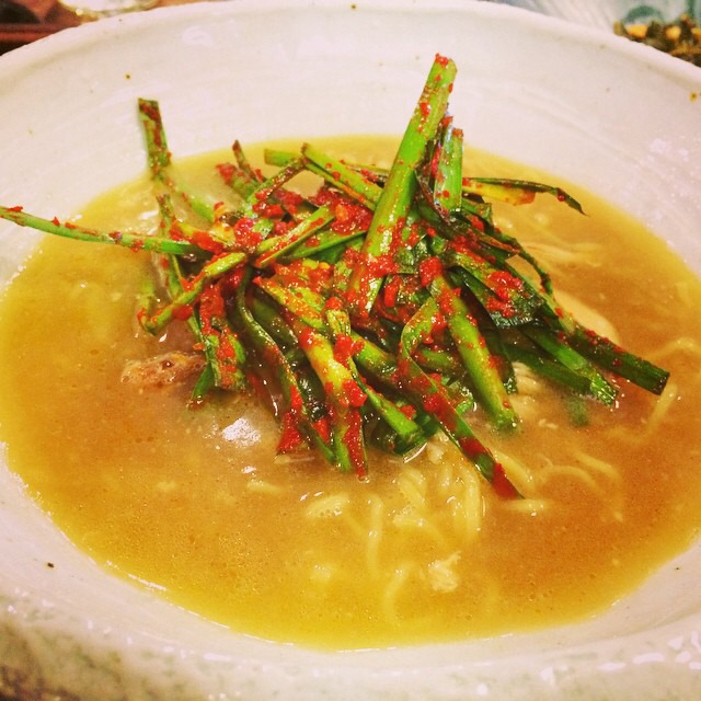 Chicken Ramen, Homemade Garlic Chive Kimchi on #foodmento http://foodmento.com/dish/17182