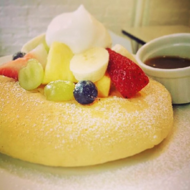 Fruit Garden Pancake at Matsunosuke on #foodmento http://foodmento.com/place/4053