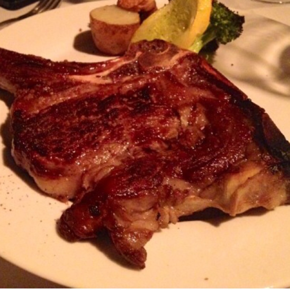 Bone-in Ribeye Steak on #foodmento http://foodmento.com/dish/20403