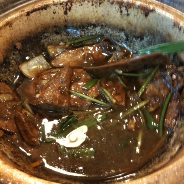 Claypot Pig Liver at Keng Eng Kee Seafood on #foodmento http://foodmento.com/place/1534