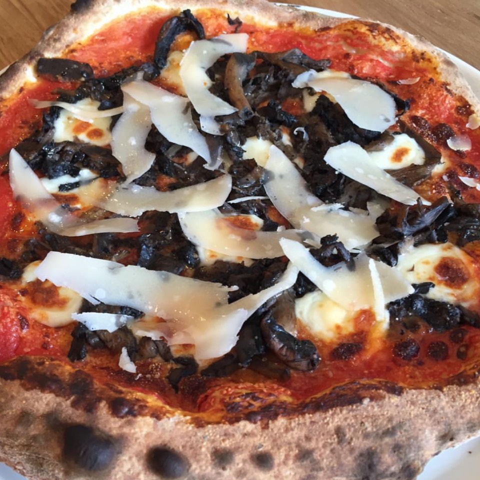 Pizza No 7 (Portobello, Oyster Mushroom, Truffle Oil...) from PLANK Sourdough Pizza on #foodmento http://foodmento.com/dish/36721