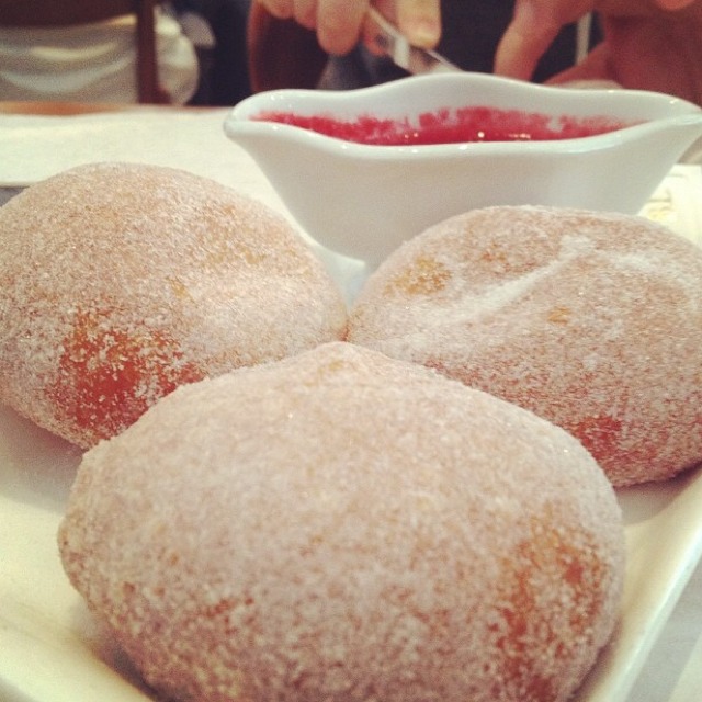 Beignets With Raspberry Compote from Bottega Louie on #foodmento http://foodmento.com/dish/10490
