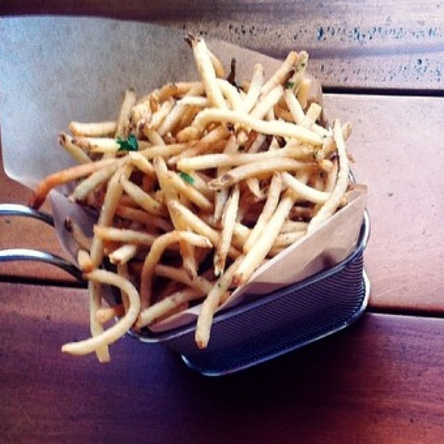 Frites In A Basket at Father's Office on #foodmento http://foodmento.com/place/2738