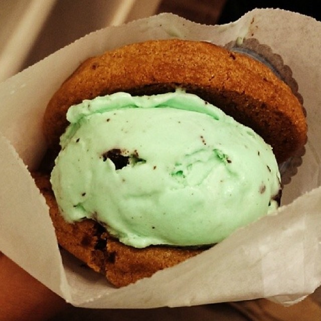 Mint Chocolate Chip Ice Cream Cookie from CREAM of Palo Alto on #foodmento http://foodmento.com/dish/9332