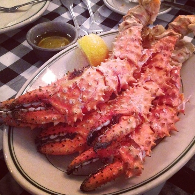 Killer King Crab Claws at Joe's Stone Crab on #foodmento http://foodmento.com/place/3831