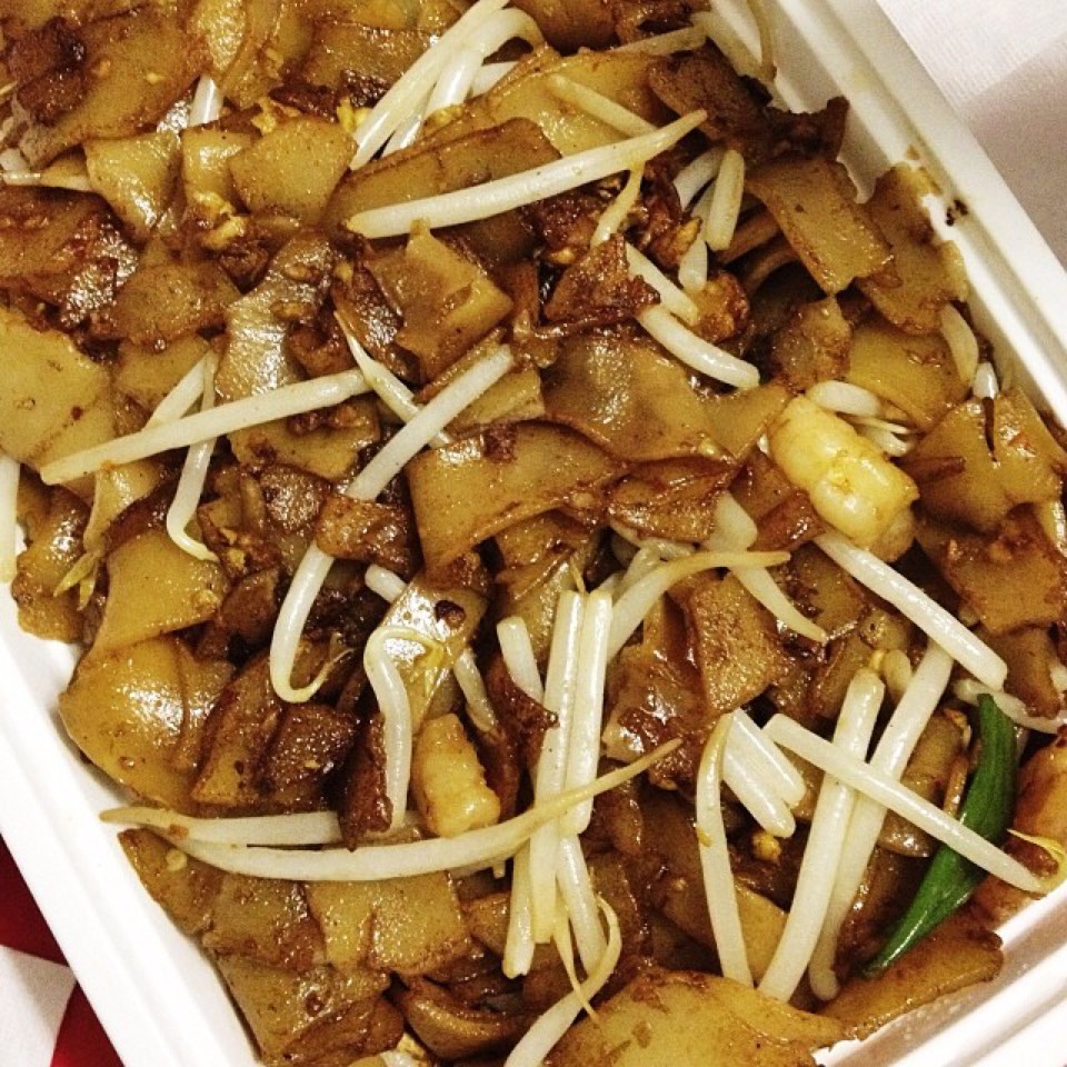 Choy (Char) Kway Teow at New Malaysia on #foodmento http://foodmento.com/place/2686
