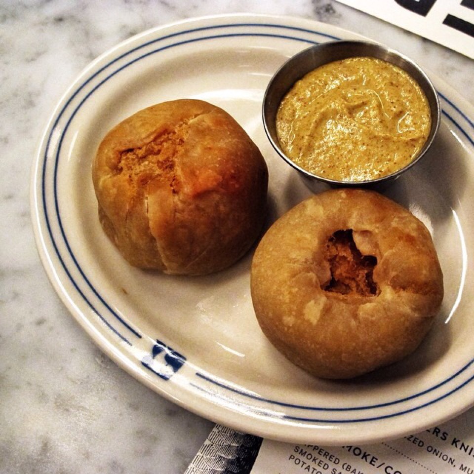 Potato Knish at Russ & Daughters Café on #foodmento http://foodmento.com/place/3060