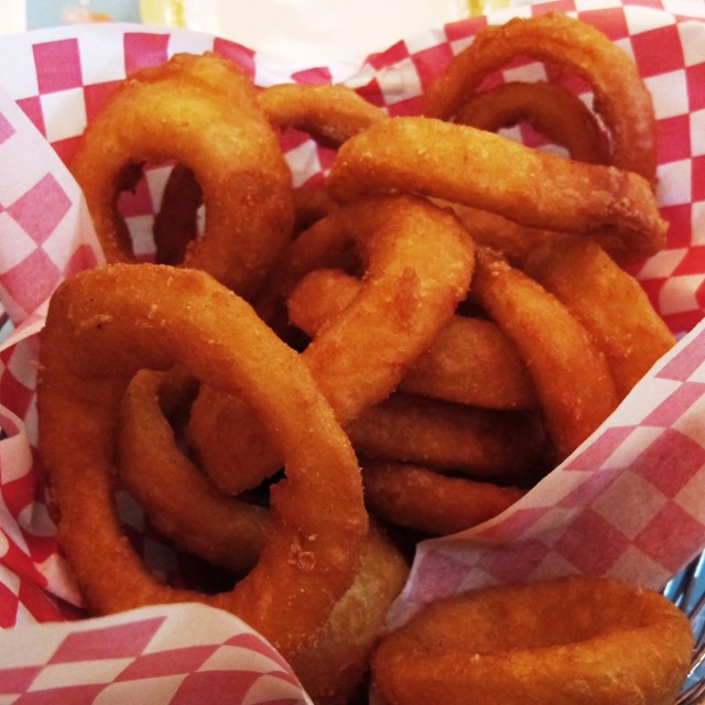 Twist & Shout Onion Rings at Big Daddy's on #foodmento http://foodmento.com/place/3446