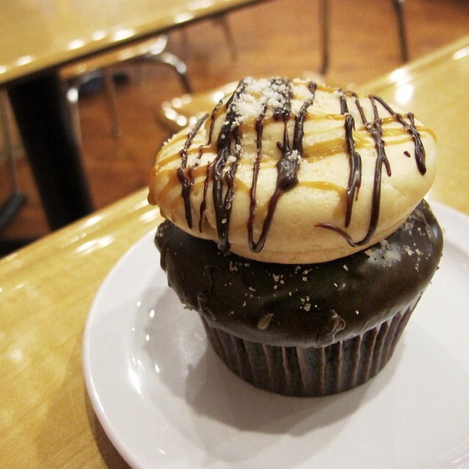 Chocolate Cupcake, Caramel Buttercream from Molly's Cupcakes on #foodmento http://foodmento.com/dish/20748