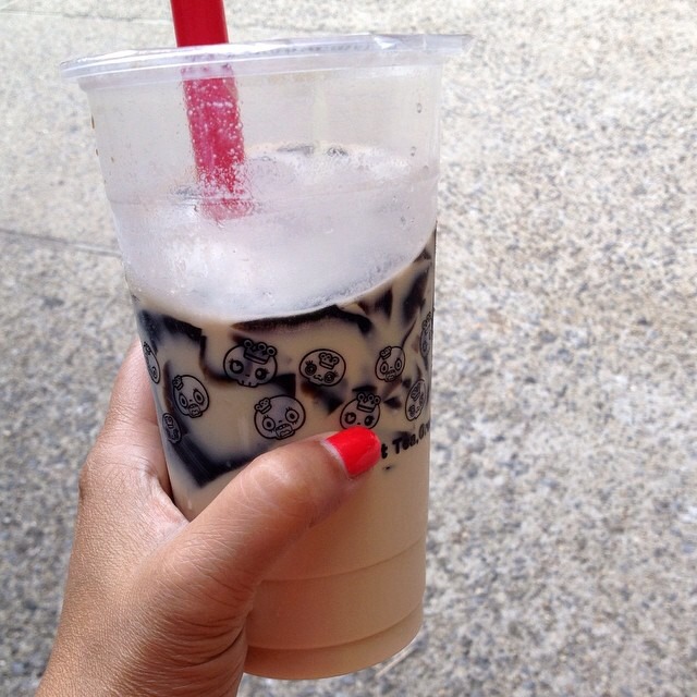 Jasmine Milk Tea With Bubbles on #foodmento http://foodmento.com/dish/16990