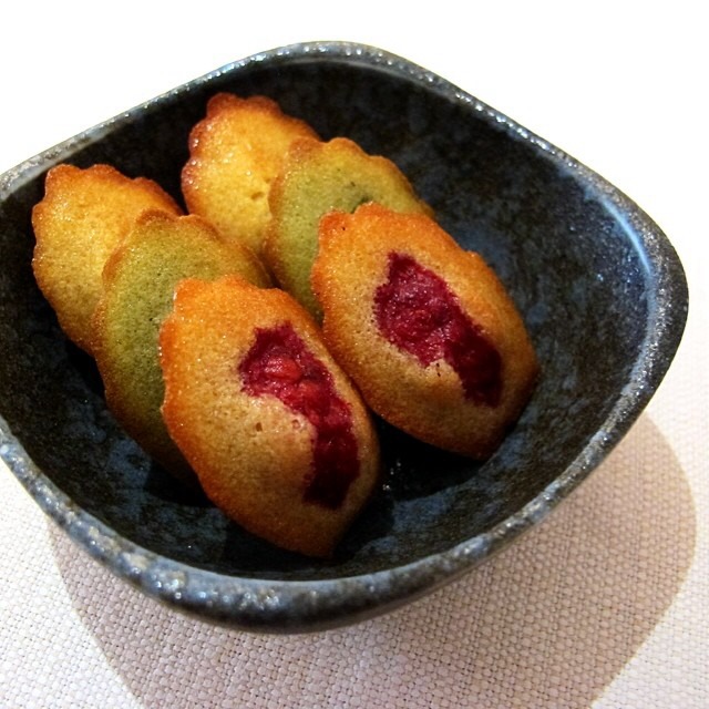 Mini Madelines (Raspberry, Pistachio, Lemon) from Hibiscus on #foodmento http://foodmento.com/dish/17054
