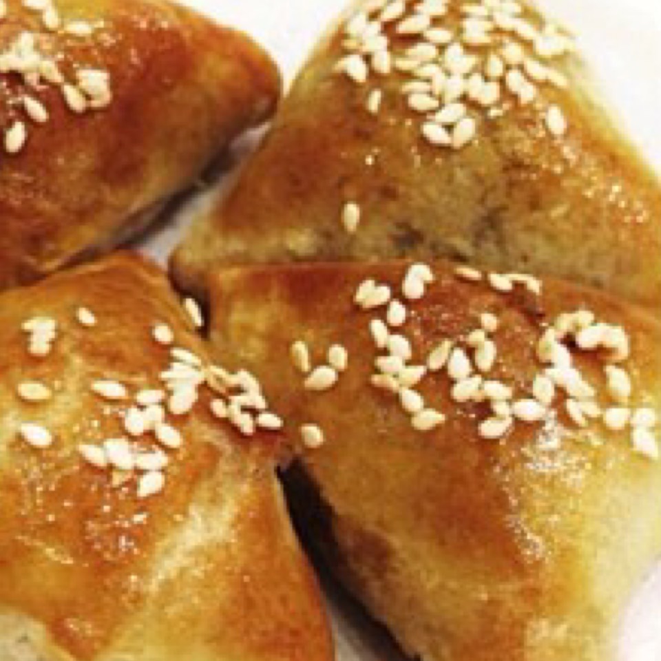 BBQ Roast Pork Puffs at Asian Jewels Seafood Restaurant 敦城海鲜酒家 on #foodmento http://foodmento.com/place/4093