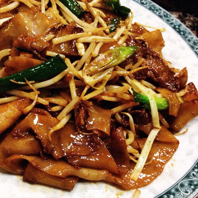 Beef Chow Fun from XO Taste on #foodmento http://foodmento.com/dish/22242