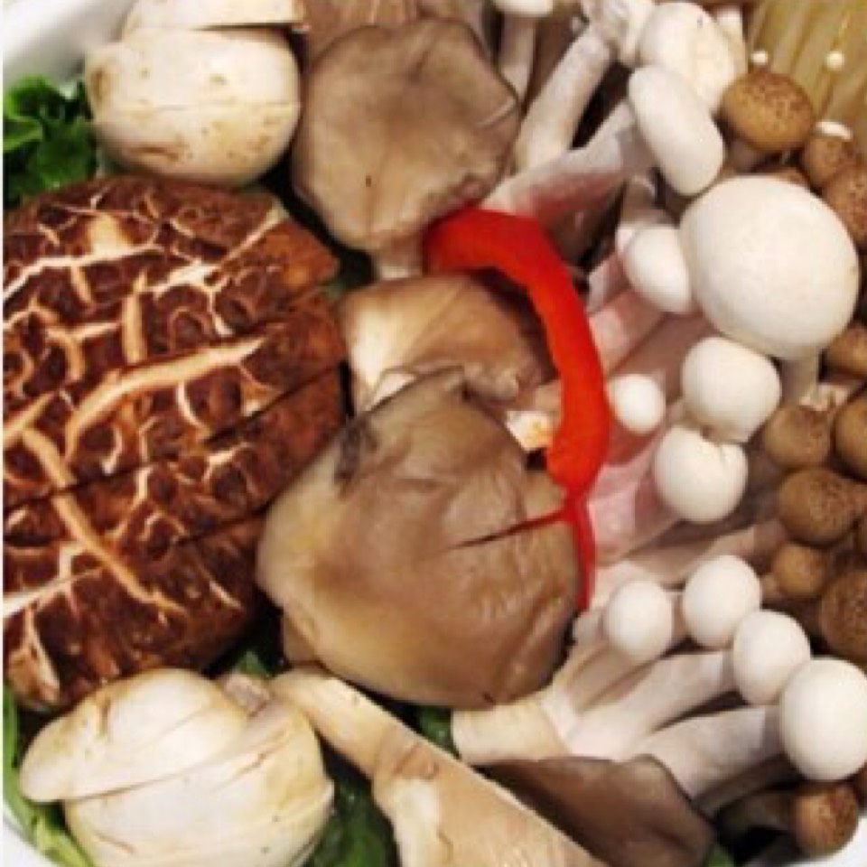Mushrooms from Little Lamb Mongolian Hot Pot on #foodmento http://foodmento.com/dish/20754