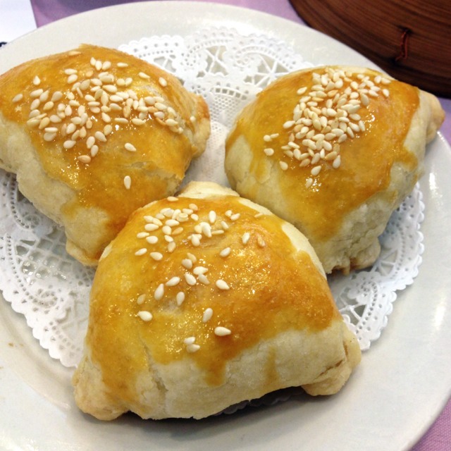 Roast Pork Puffs at Royal Seafood Restaurant on #foodmento http://foodmento.com/place/4603