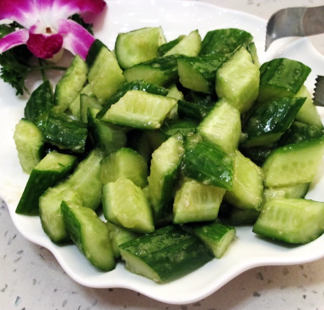 Spicy & Sour Cucumber Salad from Flaming Kitchen 蜀客 on #foodmento http://foodmento.com/dish/19981