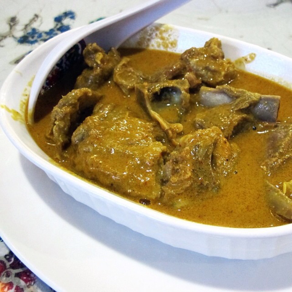 Gulaikambing (Spicy Lamb Stew Curry) at Upi Jaya on #foodmento http://foodmento.com/place/5140