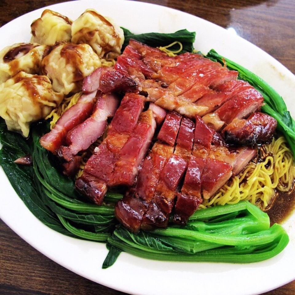 Hong Kong Style Lo Mein, Wontons, Char Siu at Shun Wang Restaurant on #foodmento http://foodmento.com/place/5156
