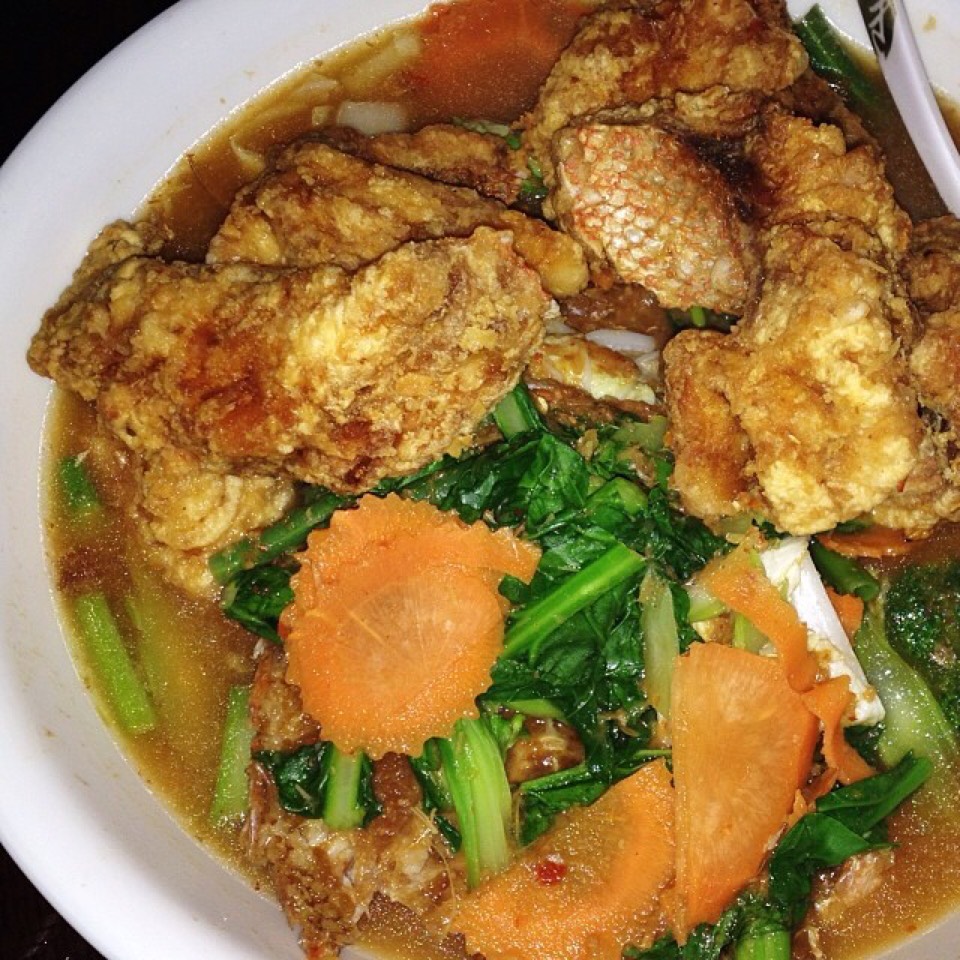 Spicy Fried Fish Curry from Ayada Thai on #foodmento http://foodmento.com/dish/20789