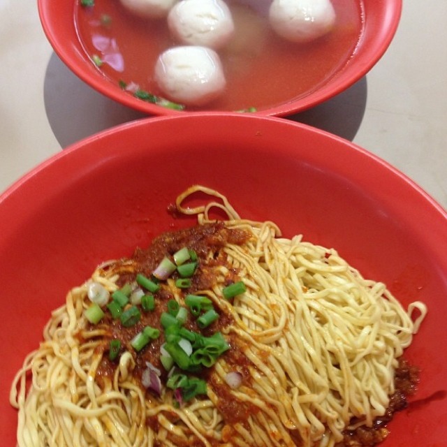 Rong Xing Fishball Noodles at Bendemeer Market & Food Centre on #foodmento http://foodmento.com/place/1342
