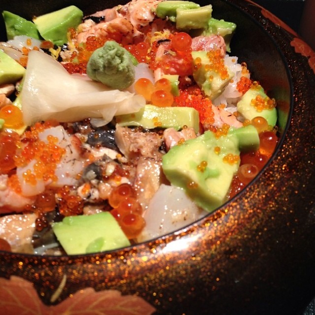 Bara Aburi Chirashi from Sun With Moon Japanese Dining & Café on #foodmento http://foodmento.com/dish/6746