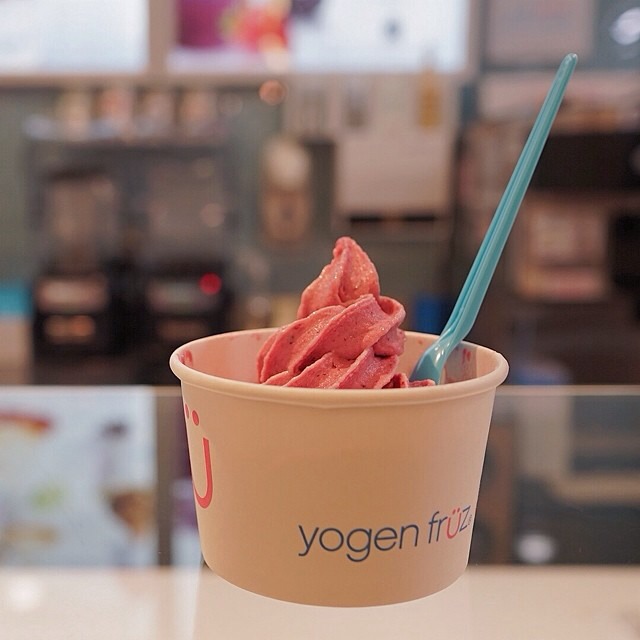 Blackberry & Pineapple Frozen Yogurt from Yogen Früz on #foodmento http://foodmento.com/dish/17459
